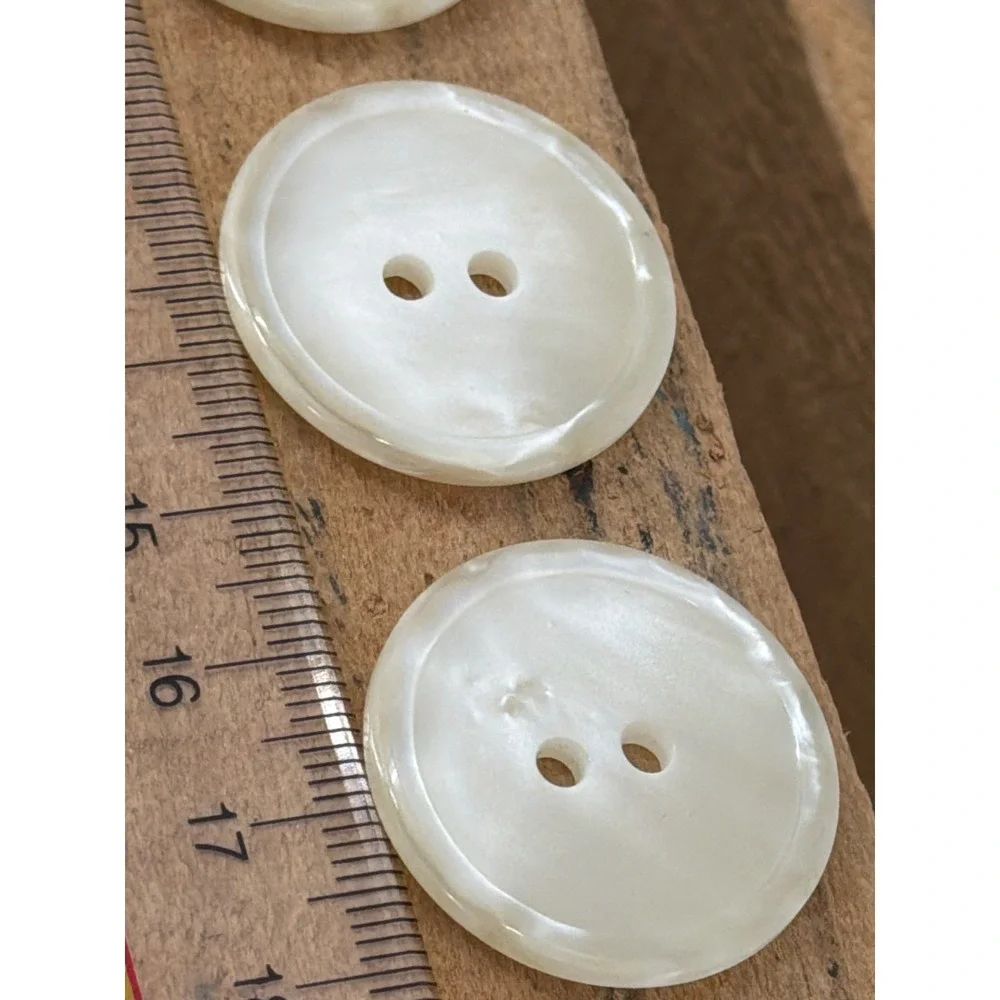 Vintage Mother‎ of Pearl Finish Round Buttons 2-Hole 28MM Set of 6 Sewing Craft